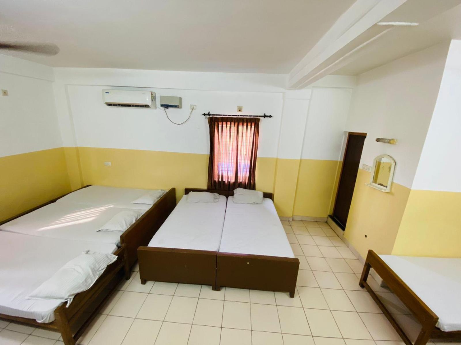 Lotus Grand Residency Hotel Angādipuram Стая снимка