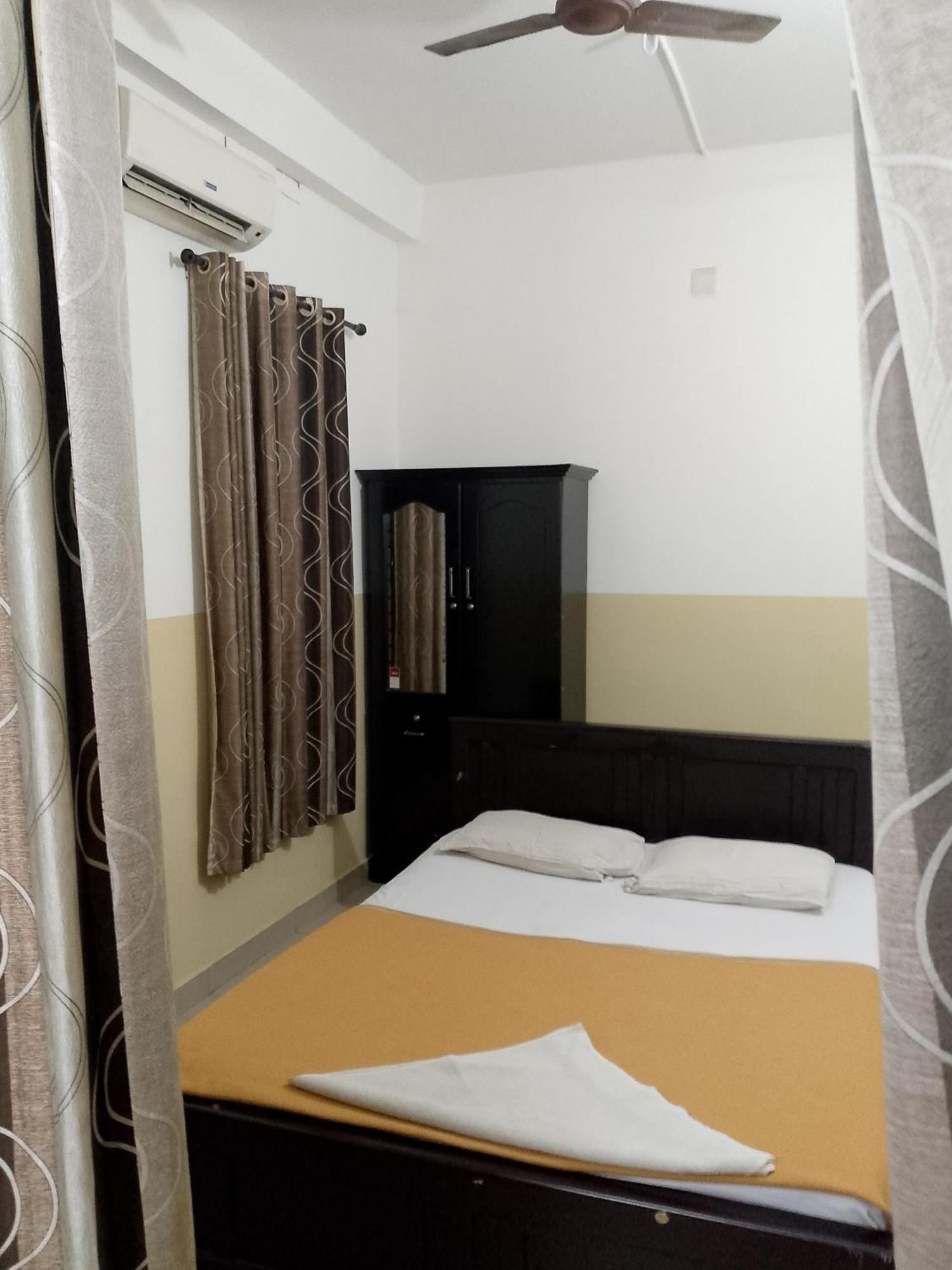 Lotus Grand Residency Hotel Angādipuram Екстериор снимка