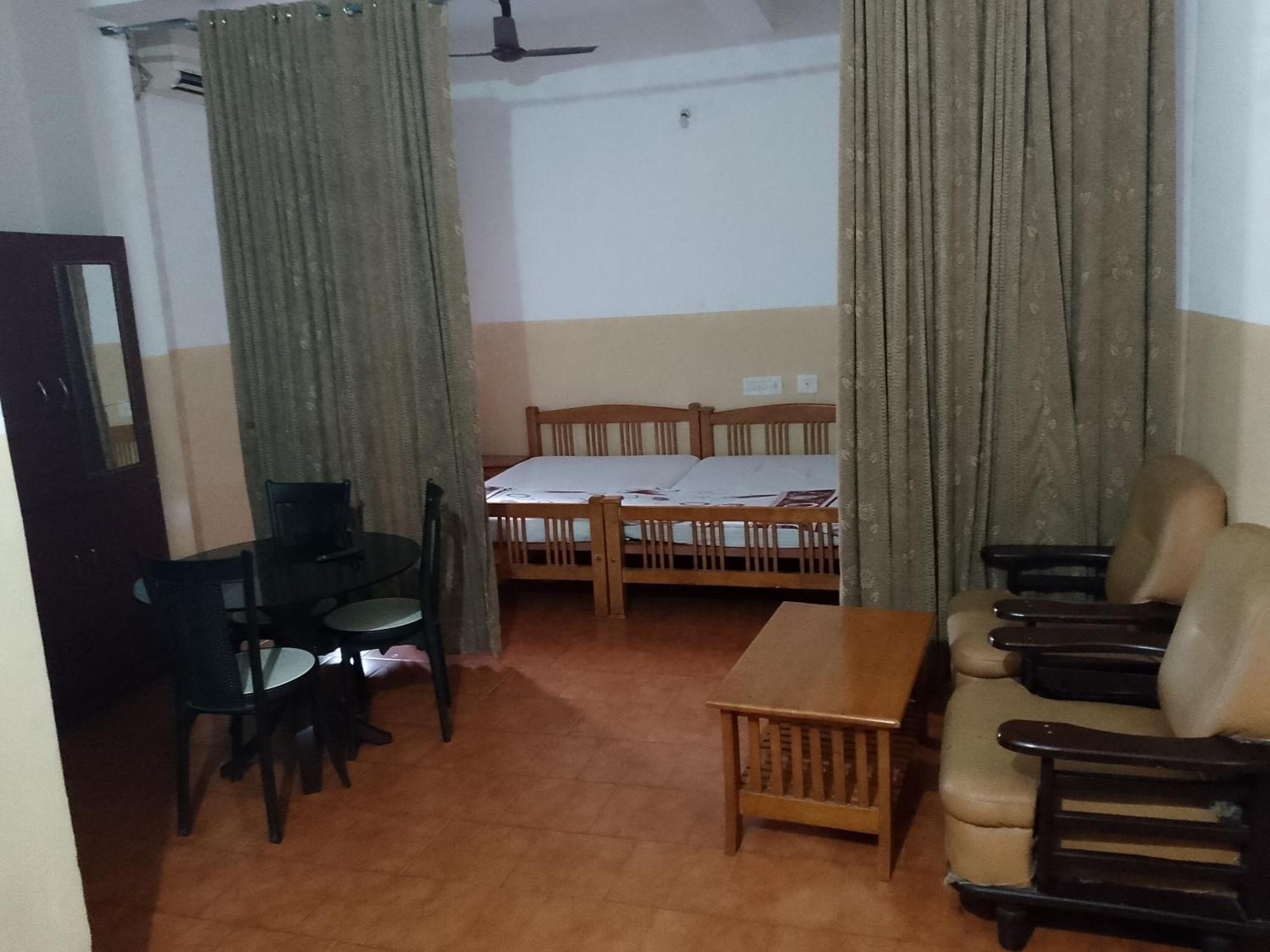 Lotus Grand Residency Hotel Angādipuram Екстериор снимка